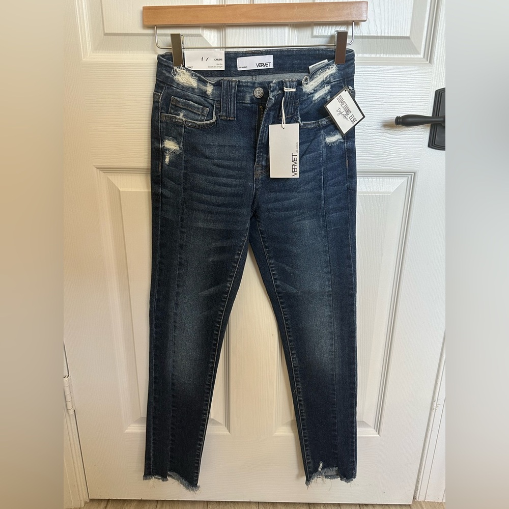 Vervet Carlene Mid-Rise Stretch Slim Straight